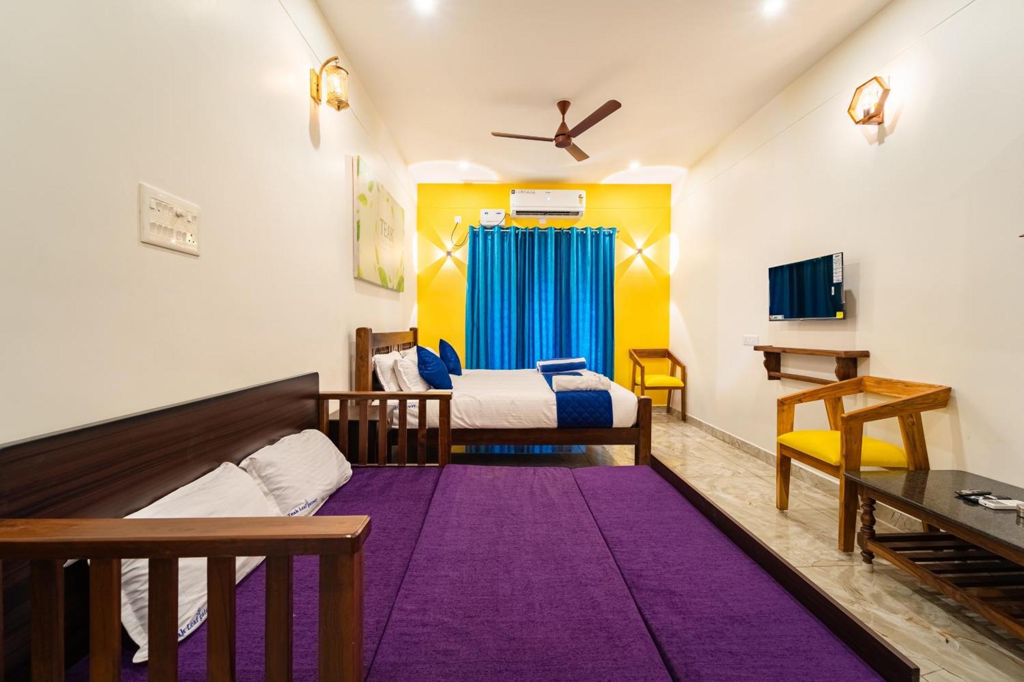 Teak Leaf Gateway Villa With Swimming Pool Indoor Games Kālapettai Exterior photo