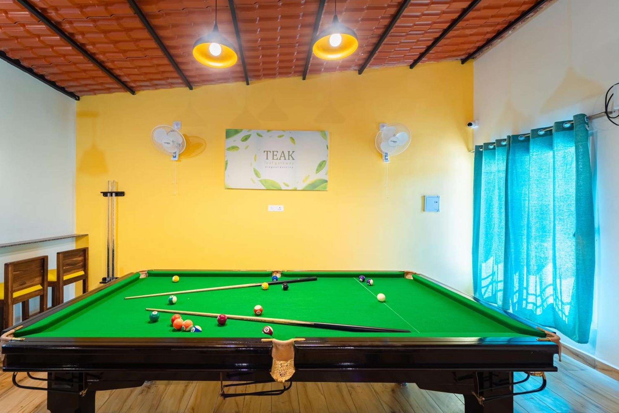 Teak Leaf Gateway Villa With Swimming Pool Indoor Games Kālapettai Exterior photo