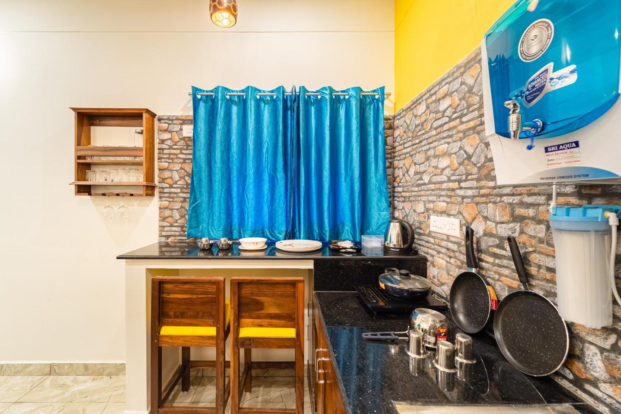 Teak Leaf Gateway Villa With Swimming Pool Indoor Games Kālapettai Exterior photo