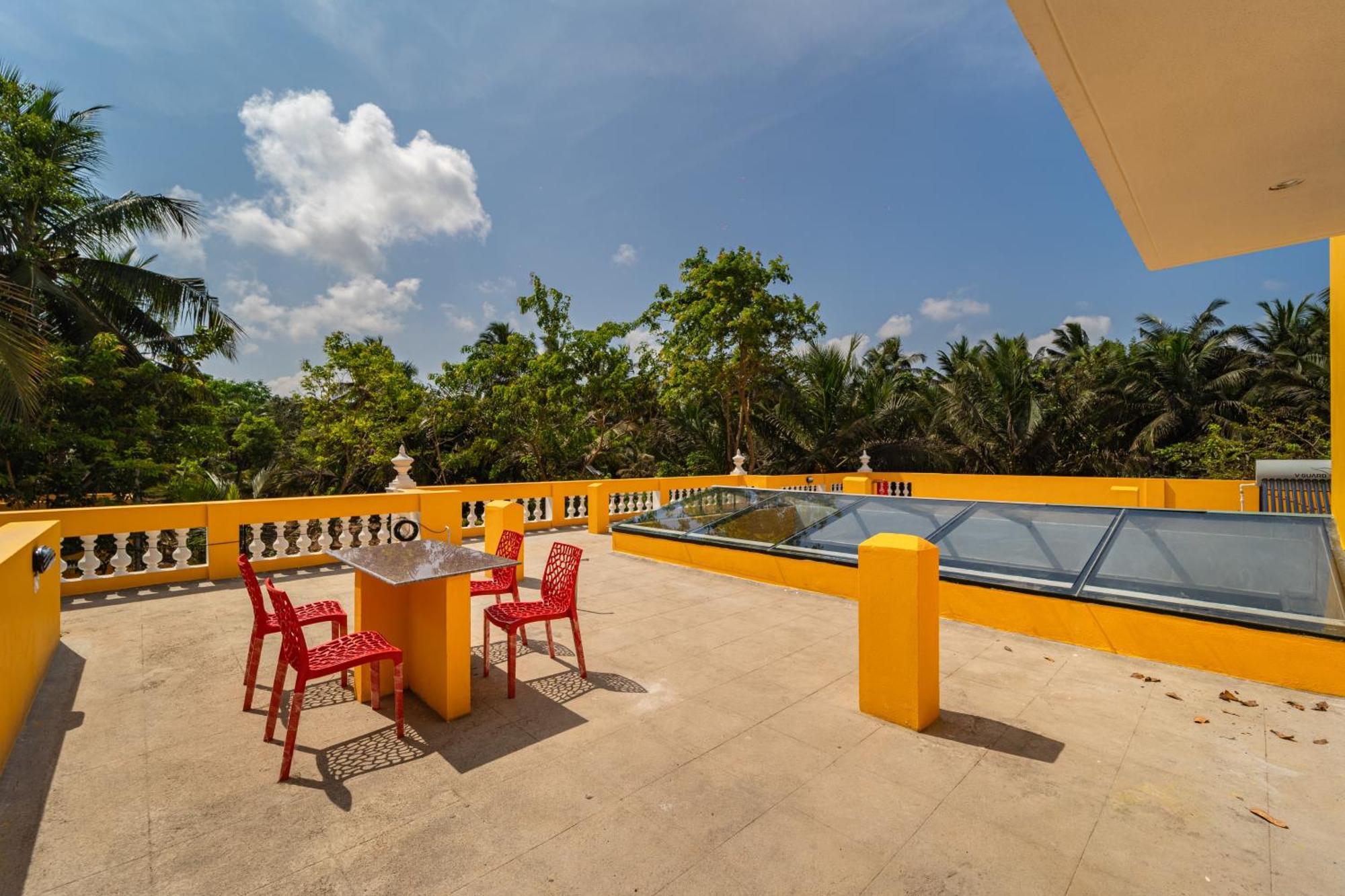 Teak Leaf Gateway Villa With Swimming Pool Indoor Games Kālapettai Exterior photo